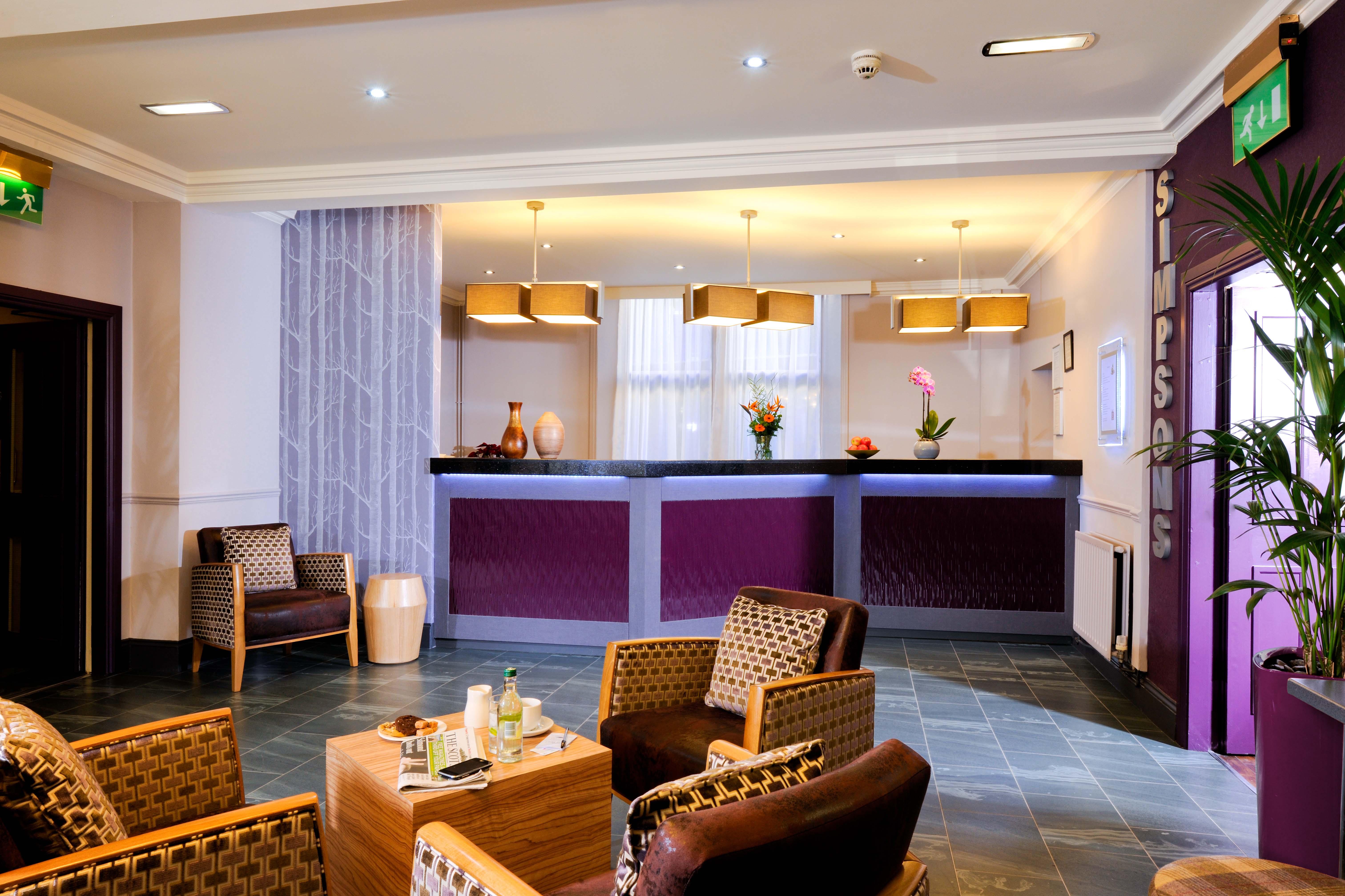 Leonardo Edinburgh City Bagian luar foto