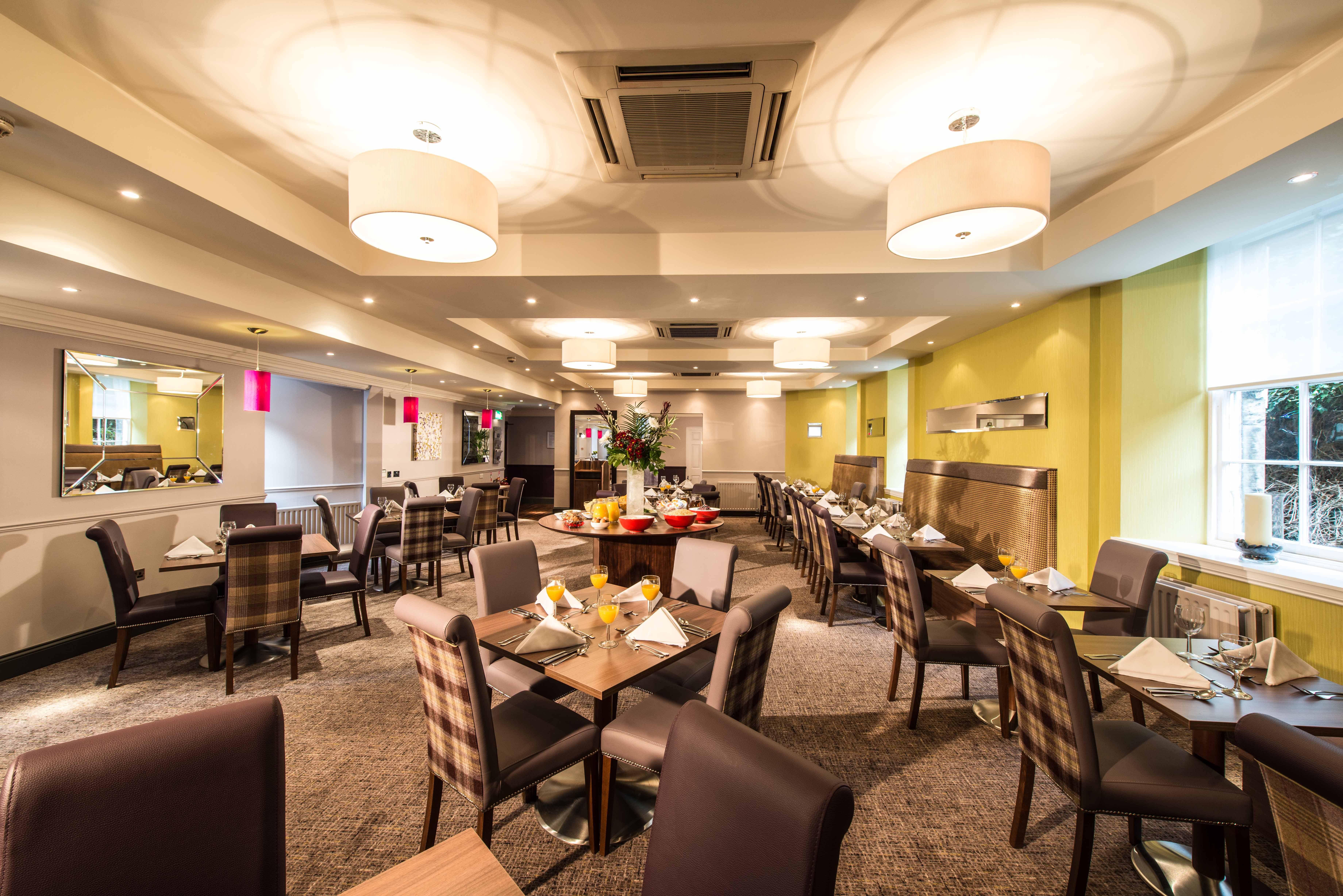 Leonardo Edinburgh City Bagian luar foto