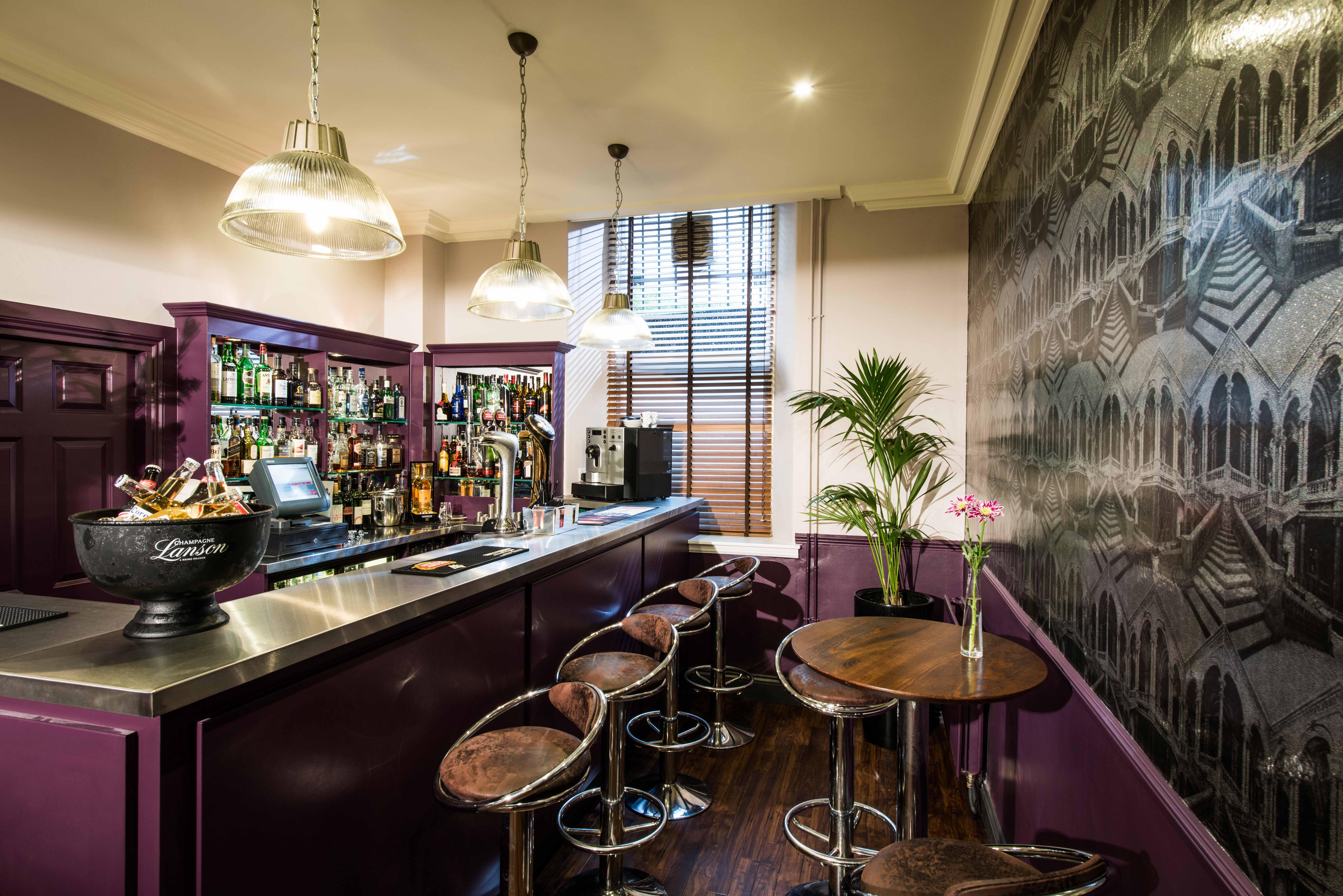 Leonardo Edinburgh City Bagian luar foto