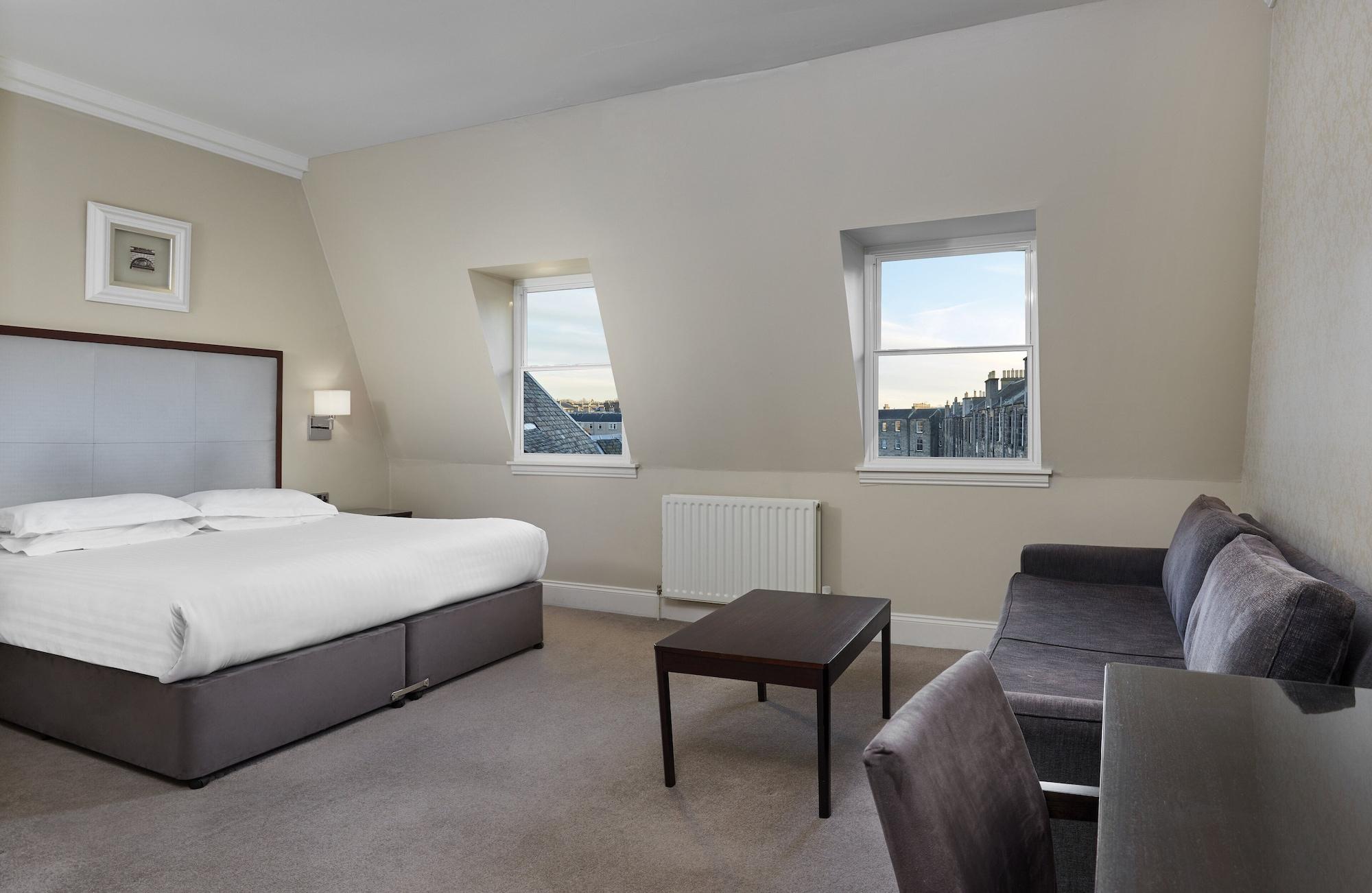 Leonardo Edinburgh City Bagian luar foto