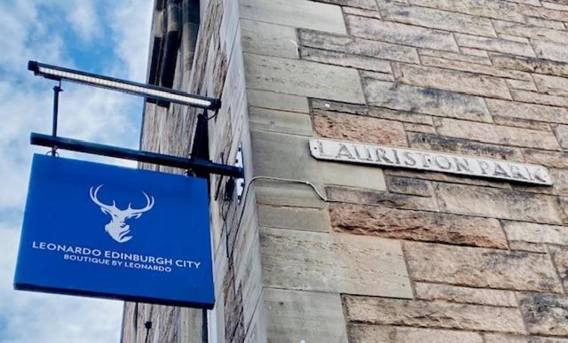 Leonardo Edinburgh City Bagian luar foto