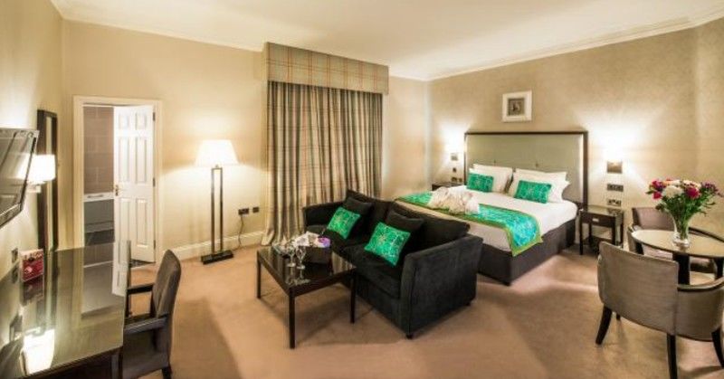 Leonardo Edinburgh City Bagian luar foto